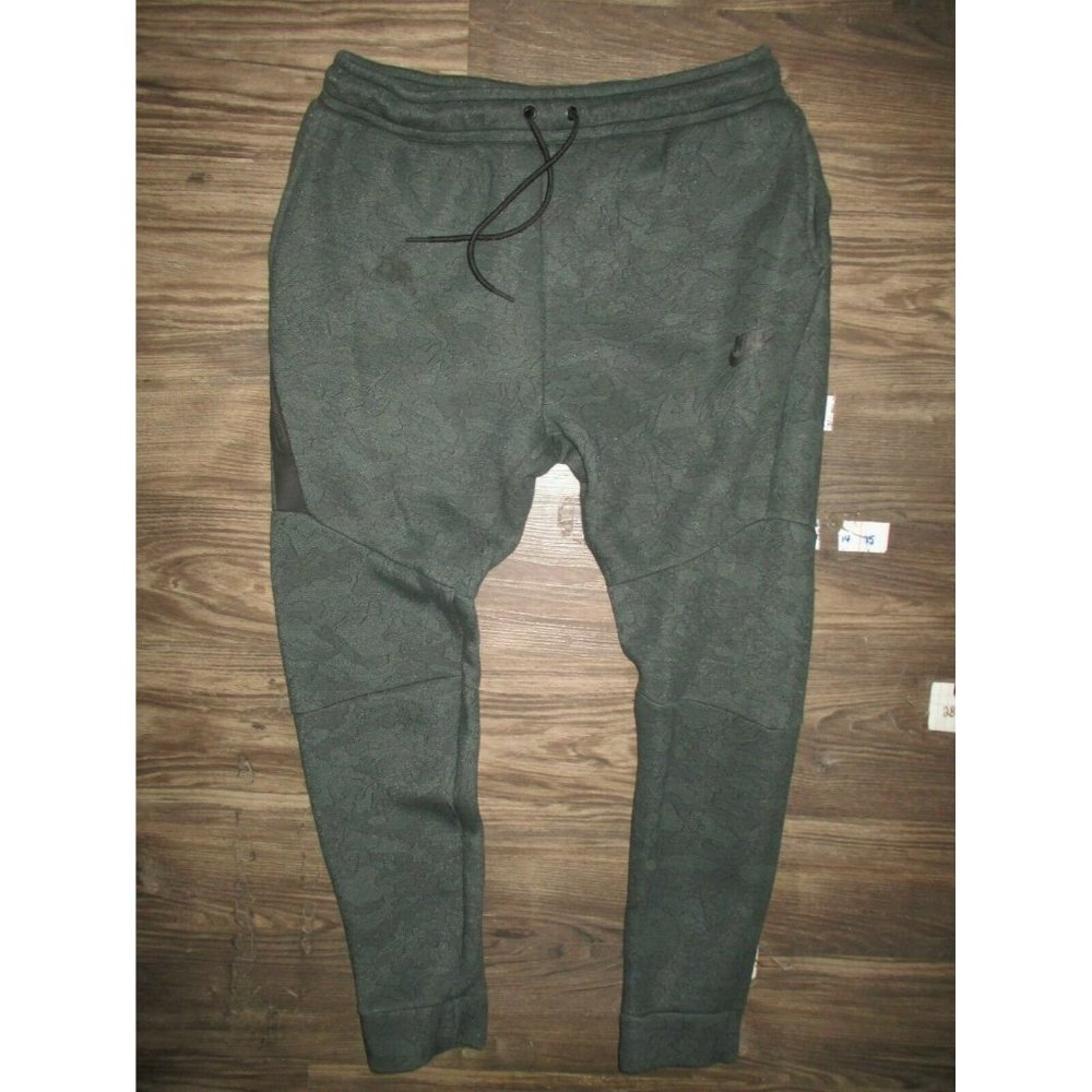 Nike Tech Fleece camo jogger tapered pants LARGE